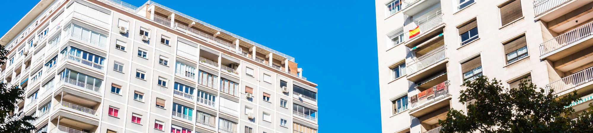 Amplia oferta de pisos, locales, aparcamientos .  en Castellon De La Plana